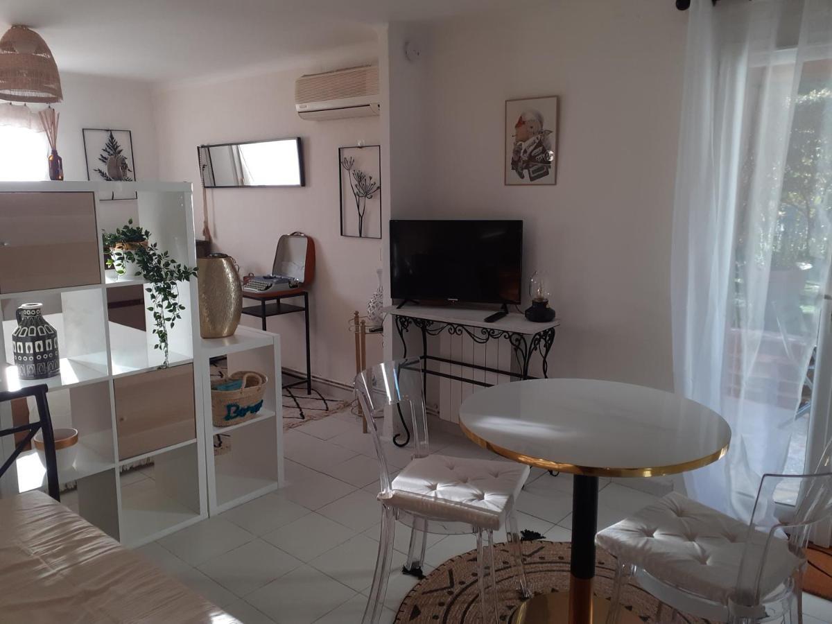Villa Le Petit Atelier Bormes-les-Mimosas Esterno foto